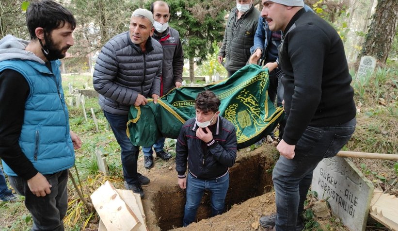 Minik Ecrin toprağa verildi