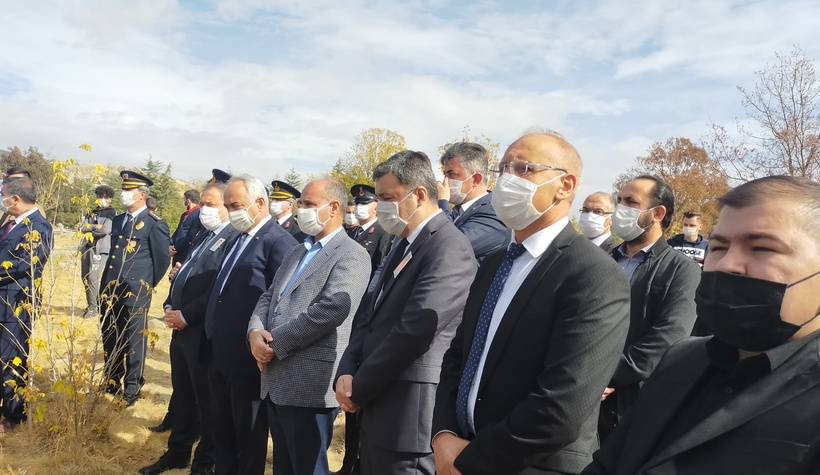 minik-poyraz-sehit-babasini-asker-selamiyla-ugurladisgmxdmjscn