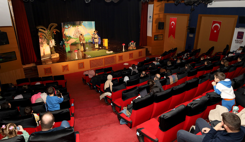 Minikler Don Kişot ile eğlenceye doydu