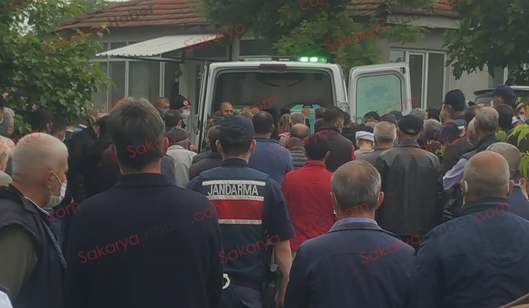 miras-parasi-yuzunden-oldurulen-anne-baba-ve-cocuklarina-aci-vedac3bkaexkt3