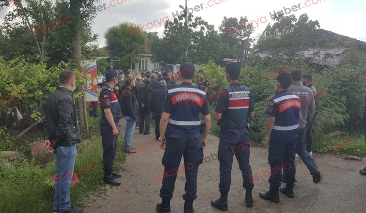 miras-parasi-yuzunden-oldurulen-anne-baba-ve-cocuklarina-aci-vedac3bkaexkt3