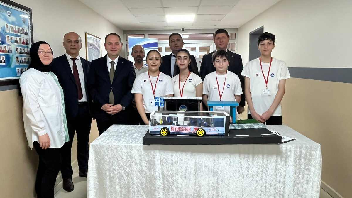 Mithatpaşa Ortaokulu’nda Bilim Fuarı heyecanı