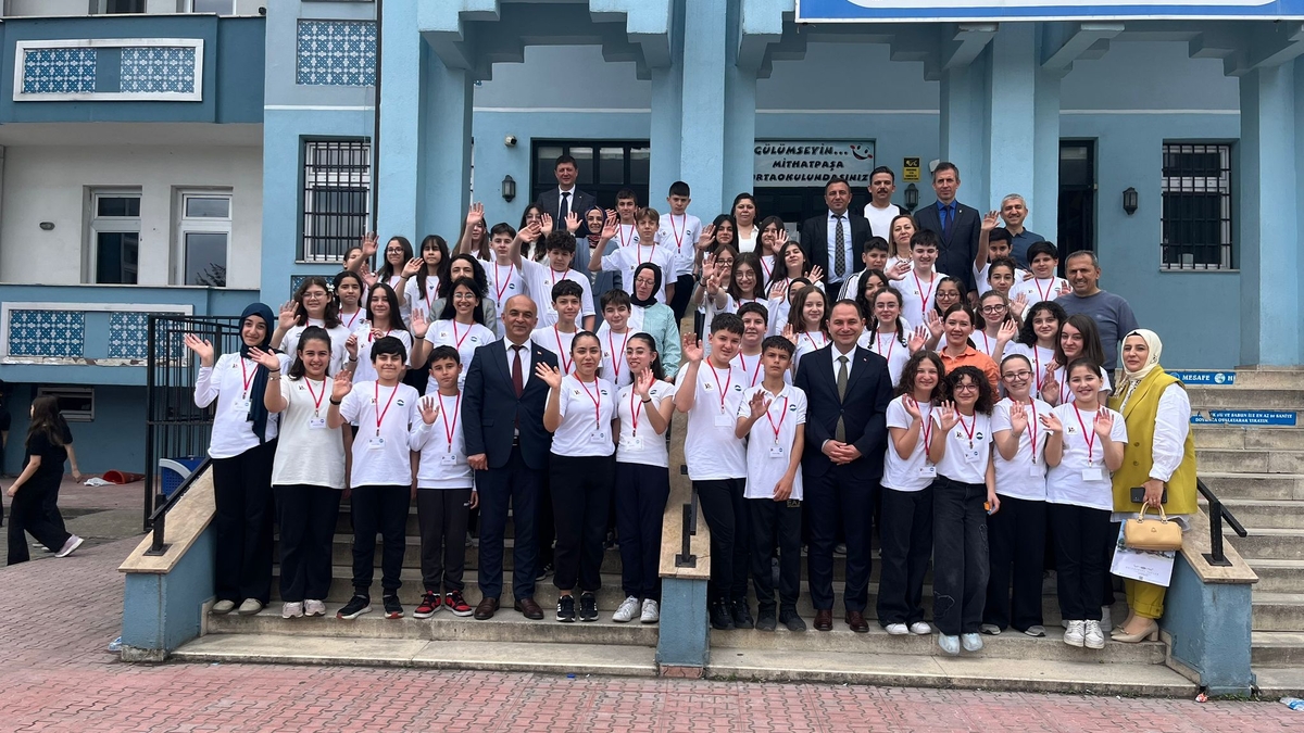 Mithatpaşa Ortaokulu’nda Bilim Fuarı heyecanı