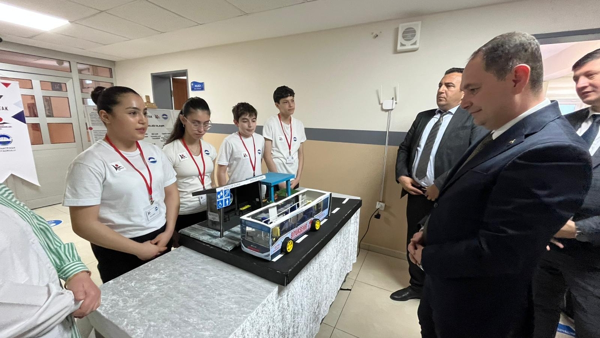 Mithatpaşa Ortaokulu’nda Bilim Fuarı heyecanı