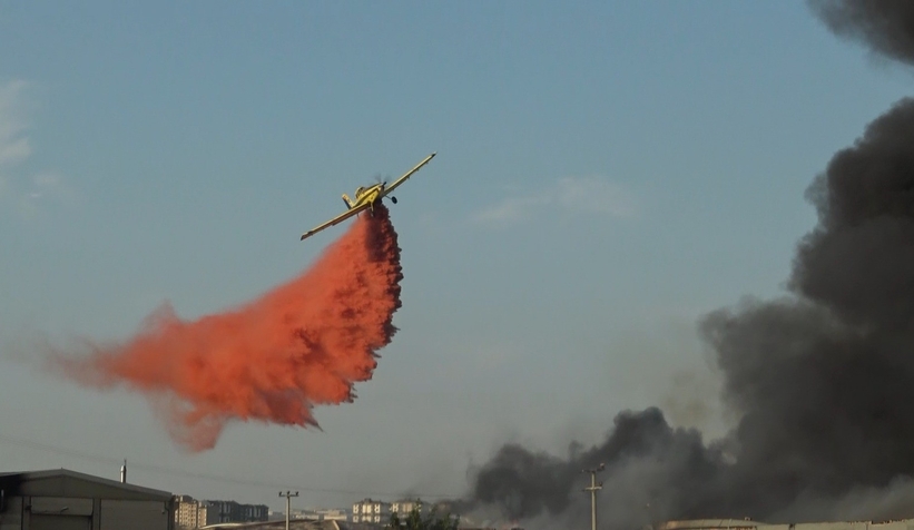 Mobilya fabrikaları alev alev yanıyor