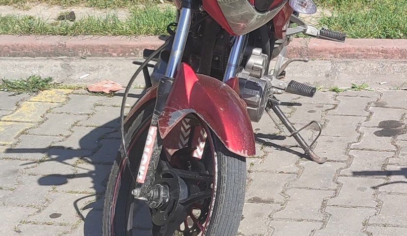 motosiklet-hirsizligi-kameradaehl3tmq2dw