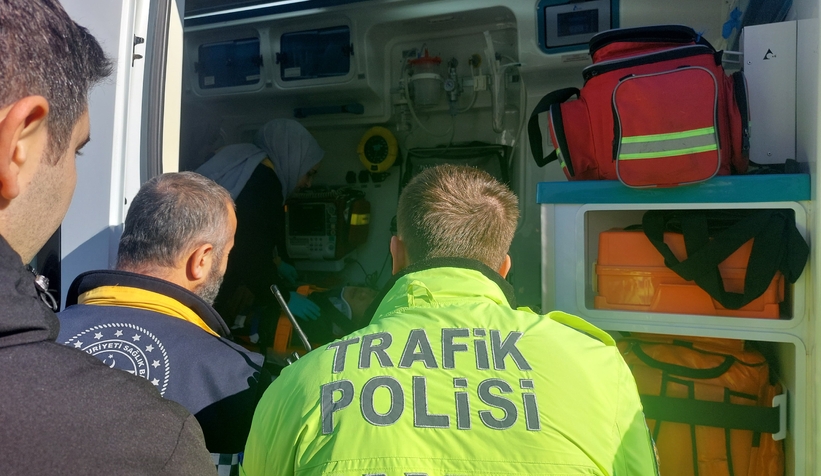 motosiklet-ile-bisiklet-carpisti-2-yaraliennmajzsd1