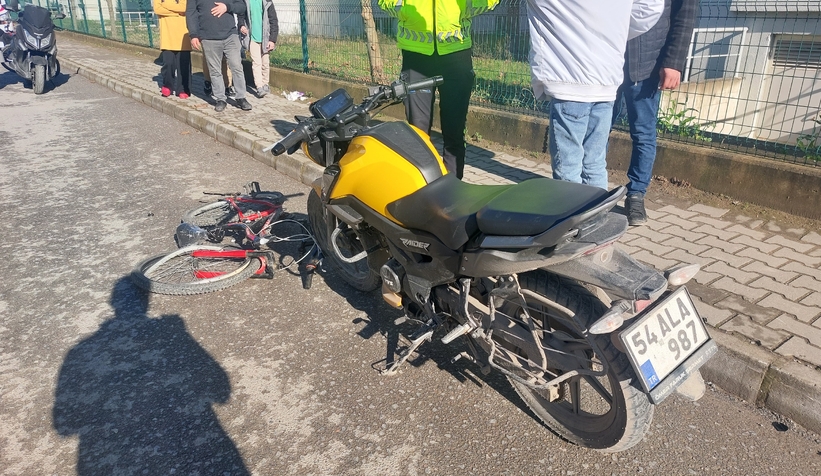 motosiklet-ile-bisiklet-carpisti-2-yaraliennmajzsd1