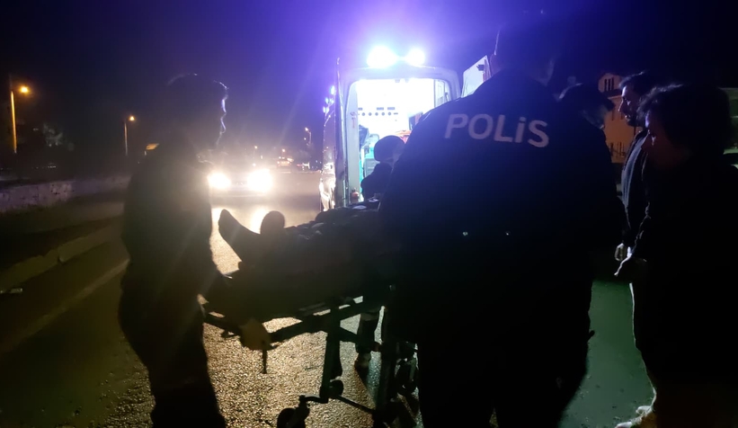 motosiklet-ile-bisiklet-carpisti-yasli-adam-yaraline9pdgxzcj