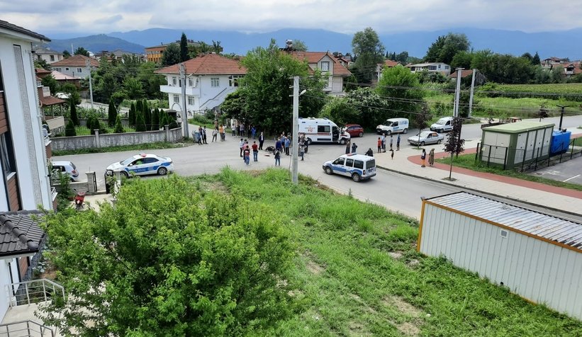 Motosiklet otomobille çarpıştı: 1 yaralı