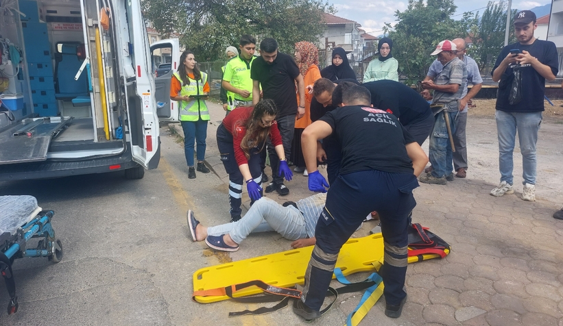 motosiklet-surucusu-duserek-yaralandibhvdmzbhzn
