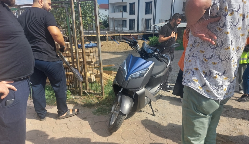motosiklet-surucusu-duserek-yaralandibhvdmzbhzn