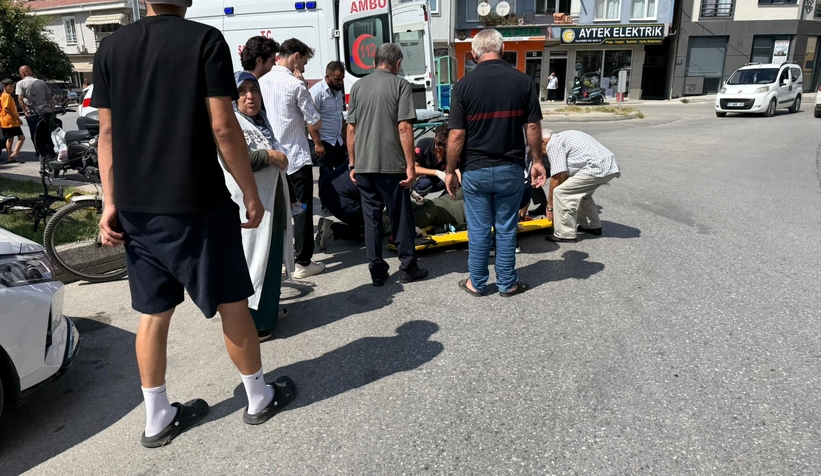 motosiklet-surucusu-kadin-kazada-yaralandiq1ayv0l5dl