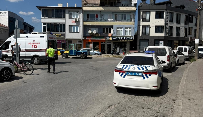 motosiklet-surucusu-kadin-kazada-yaralandiq1ayv0l5dl