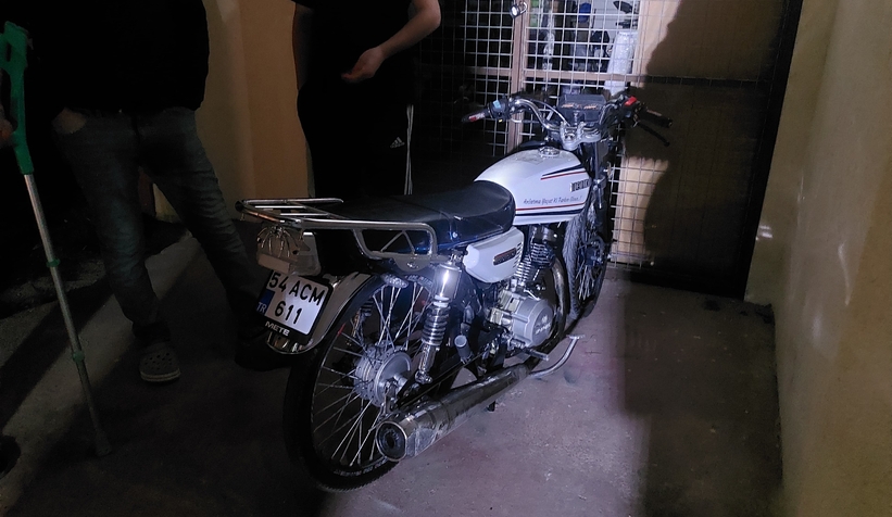 Motosiklet sürücüsü kazada yaralandı