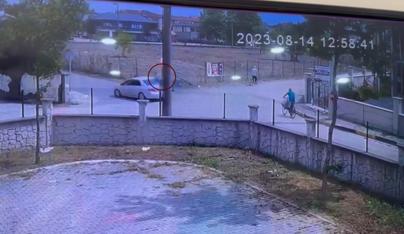 Motosiklet sürücüsünün öldüğü feci kaza kamerada