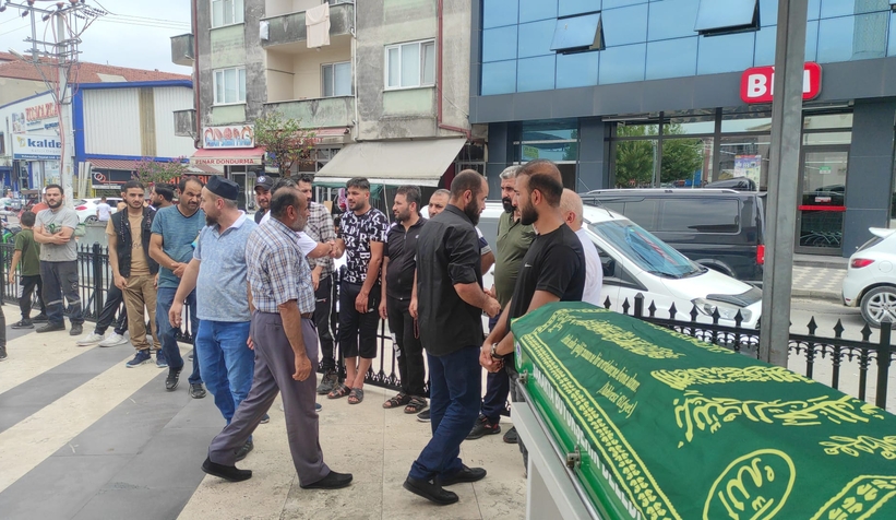 Motosikletle fırına dalan Iraklı genç toprağa verildi