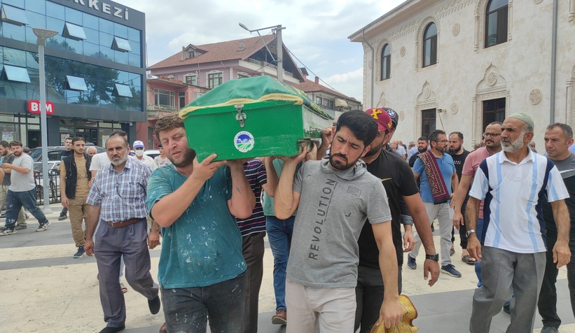 Motosikletle fırına dalan Iraklı genç toprağa verildi