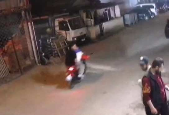 motosikletle-tek-teker-kaza-ile-sonuclanmisti-goruntusu-ortaya-ciktid01urjzqr3