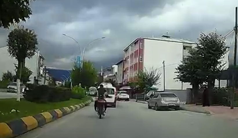 Motosikletli maganda ölüme davetiye çıkardı