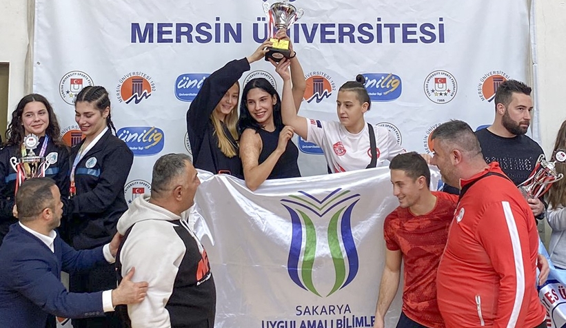 Muay thai şampiyonu SUBÜ oldu