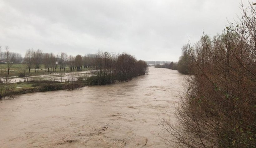 Mudurnu Deresi taşmak üzere