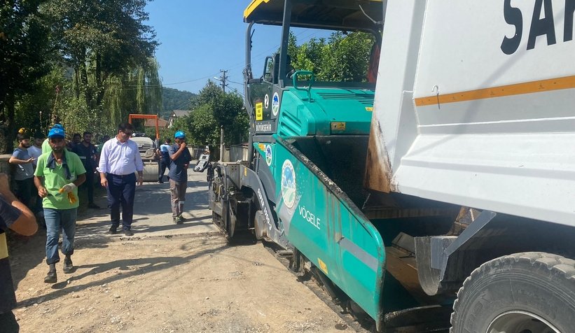 Muhtar asfaltı görünce kurban kestirdi