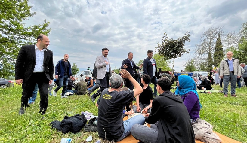 Murat Kaya seçim çalışmasını 4 mahallede sürdürdü