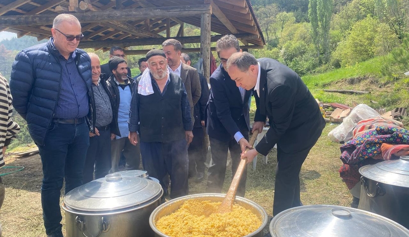 Murat Kaya seçim çalışmasını 4 mahallede sürdürdü