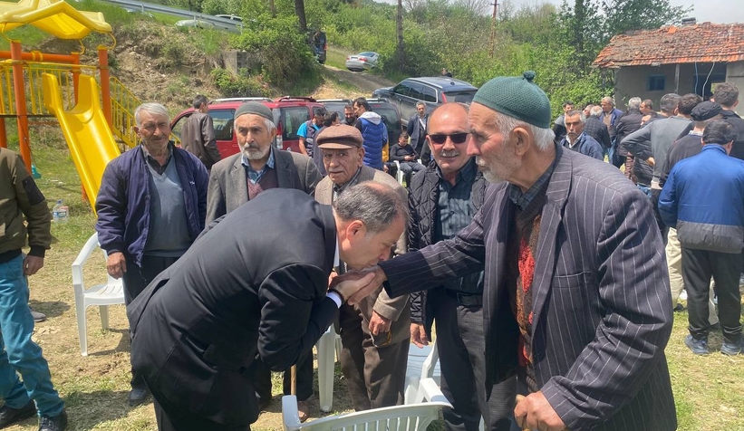 Murat Kaya seçim çalışmasını 4 mahallede sürdürdü