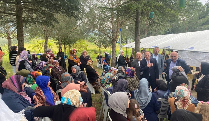 Murat Kaya seçim çalışmasını 4 mahallede sürdürdü