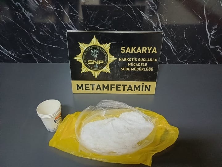 Narkotik köpeği zuladaki uyuşturucuyu böyle buldu