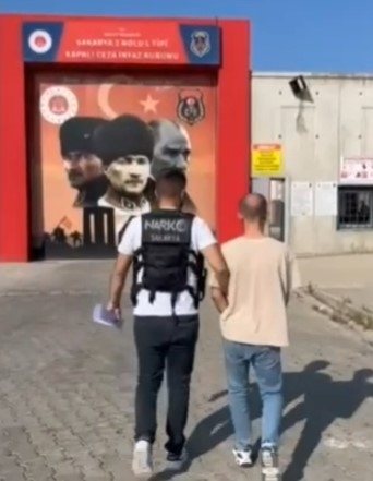 Narkotik operasyonunda 1 kilo kokain ele geçirildi