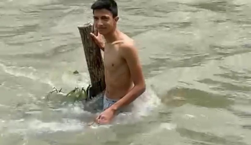 Nehirde kaybolmuştu Kardeşinin çırpınışlarını çekti