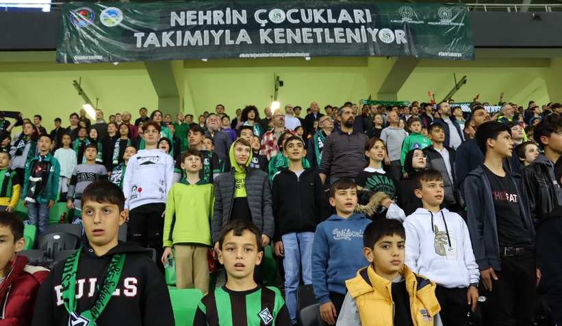nehrin-ogretmenlerine-galibiyet-hediyesiqzflt2xakz