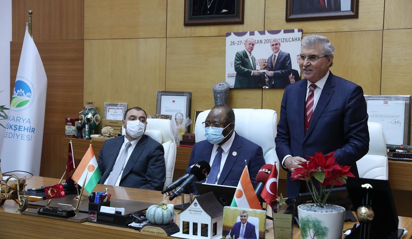 Nijer Başbakanı Sakarya'yı ziyaret etti