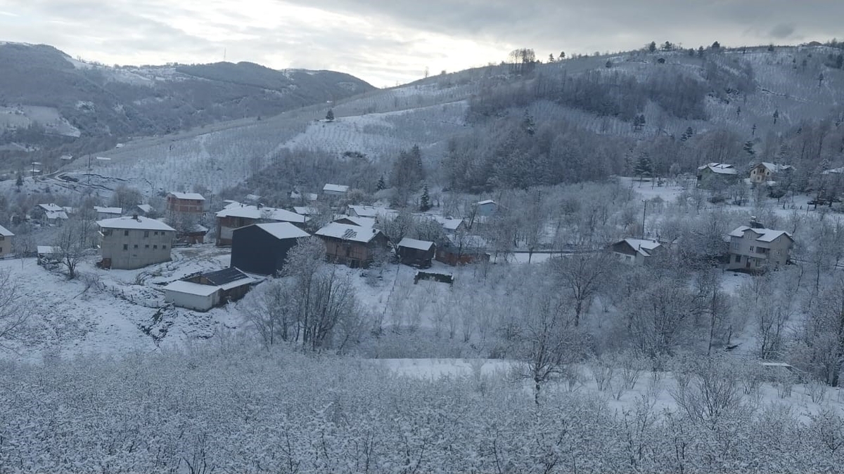 Nisan ayında kar yağdı