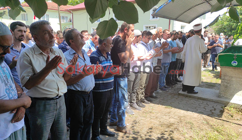 Nişanlısının gözleri önünde boğulan gence son görev