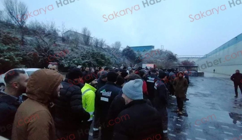 O fabrikada işçilerden ücret zammı eylemi