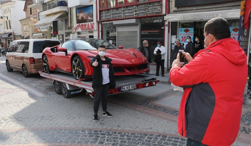 O Ferrari Kenan Sofuoğlu'nun çıktı