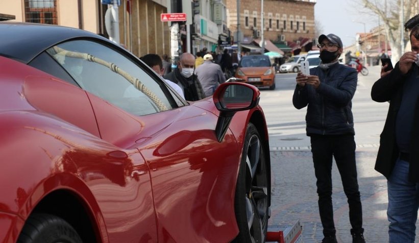 O Ferrari Kenan Sofuoğlu'nun çıktı