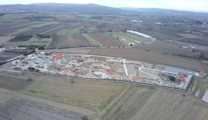 O villalar mühürlendi