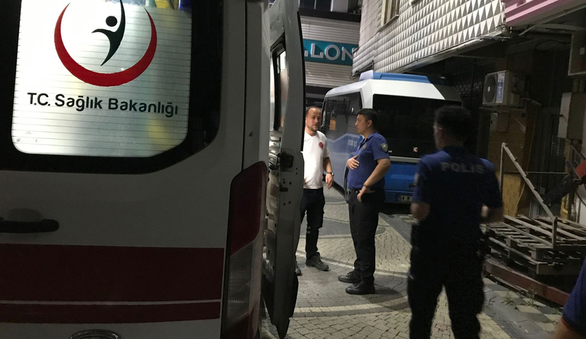 Odada kilitli kaldı