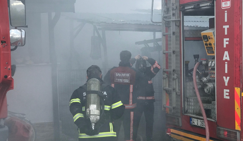 Odunluktaki kalorifer kazanı patladı