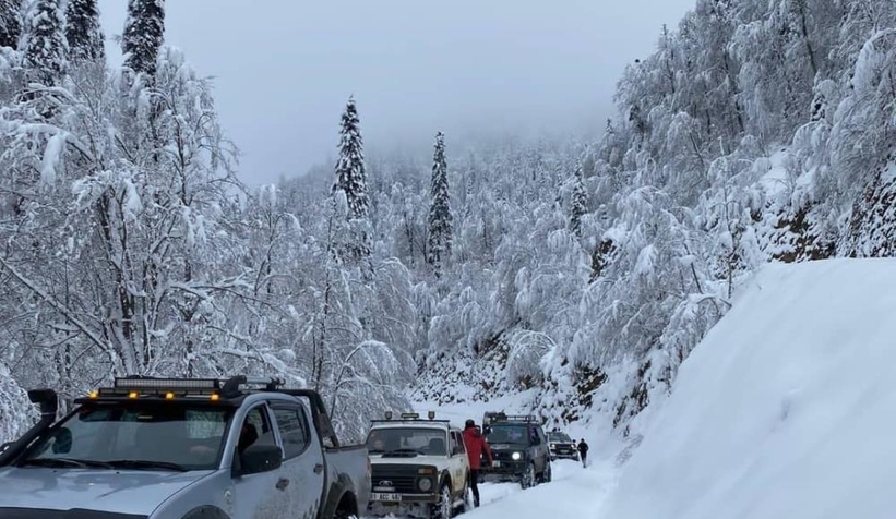 Off-Road tutkunlarının kar keyfi