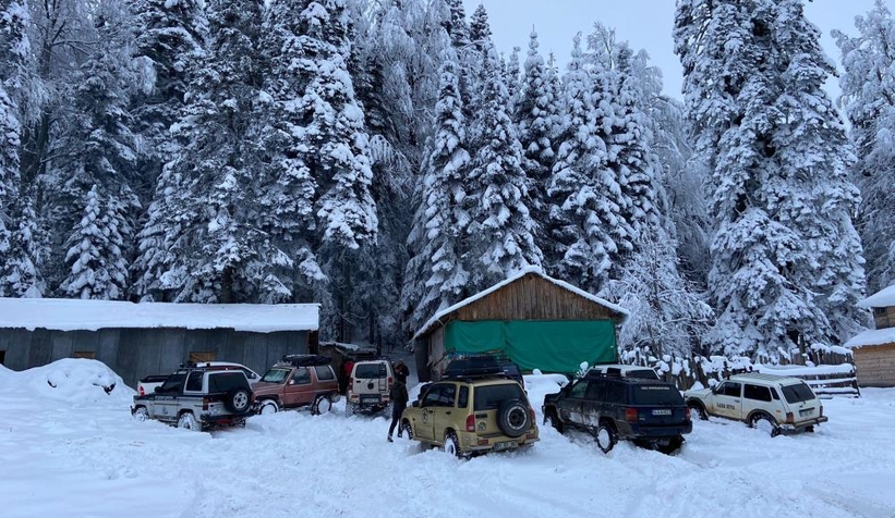 Off-Road tutkunlarının kar keyfi