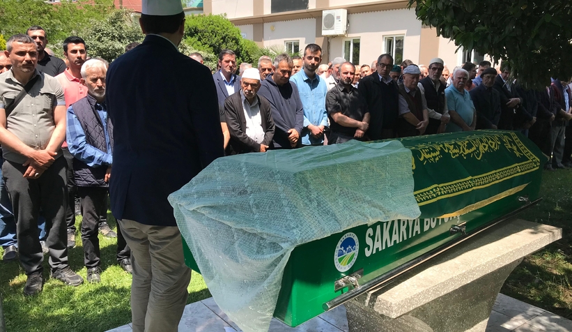 Oğlu tarafından öldürülen Mükerrem Yılmaz toprağa verildi