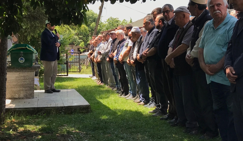 Oğlu tarafından öldürülen Mükerrem Yılmaz toprağa verildi