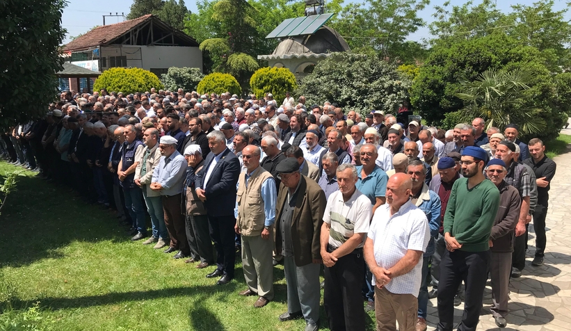 Oğlu tarafından öldürülen Mükerrem Yılmaz toprağa verildi