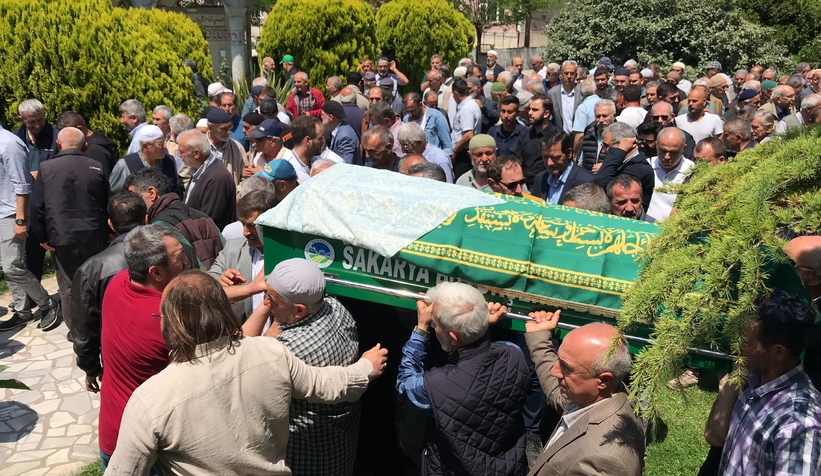 Oğlu tarafından öldürülen Mükerrem Yılmaz toprağa verildi